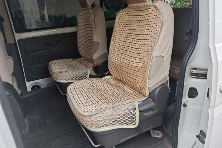 Used Wuling Rongguang V 2016 1.5L Standard Version Left Rear Seat