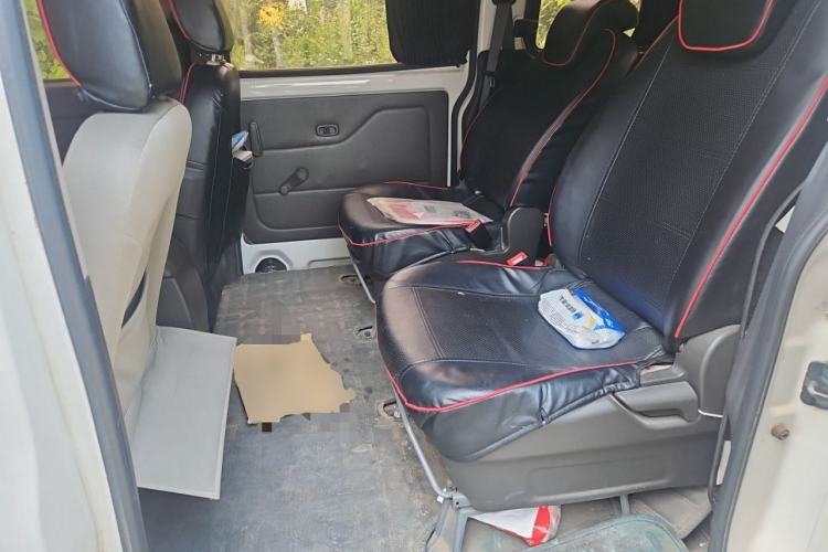 Used Wuling Rongguang V 2016 1.2L Standard Version Left Rear Seat