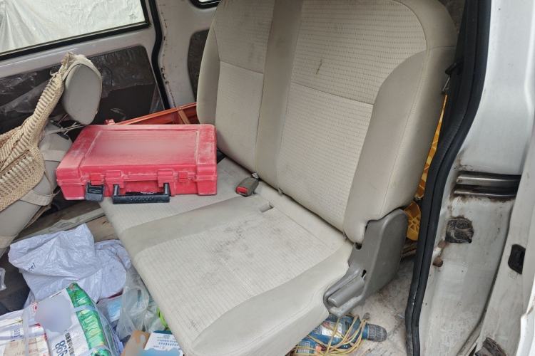 Used Wuling Rongguang V 2016 1.2L Practical Version Left Rear Seat