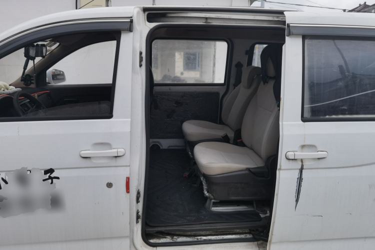 Used Wuling Rongguang V 2016 1.5L Standard Version Left Rear Seat