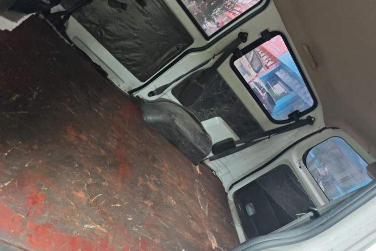 Used Wuling Rongguang V 2016 1.5L Practical Version Non-Power-Assisted Left Rear Seat