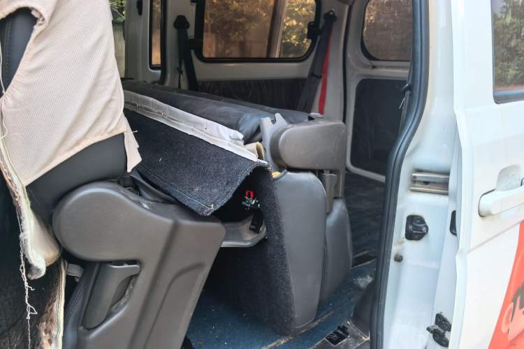 Used Wuling Rongguang V 2016 1.2L Standard Version Left Rear Seat