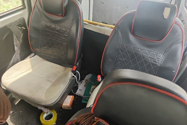 Used Wuling Rongguang V 2016 1.2L Practical Model Non-Power-Assisted Left Rear Seat