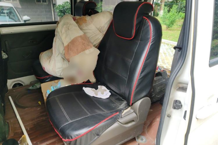 Used Wuling Rongguang V 2016 1.5L Standard Version Left Rear Seat