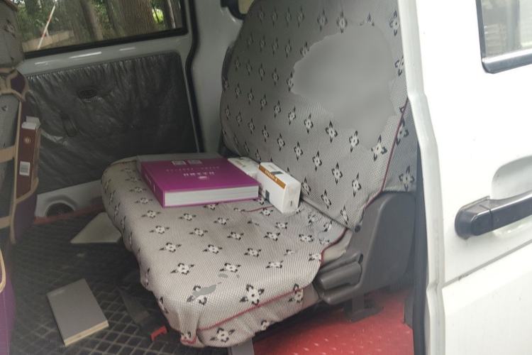 Used Wuling Rongguang V 2016 1.2L Practical Version Left Rear Seat