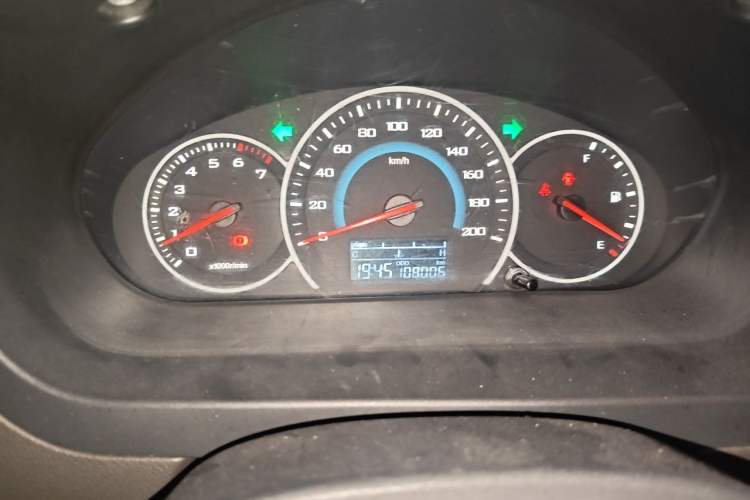 Used Wuling Rongguang V 2016 1.5L Standard Version Odometer Close Up