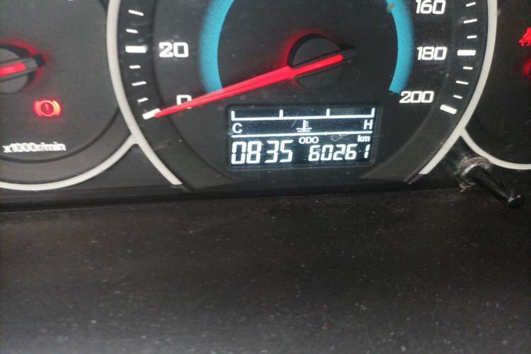 Used Wuling Rongguang V 2016 1.5L Standard Version Odometer Close Up