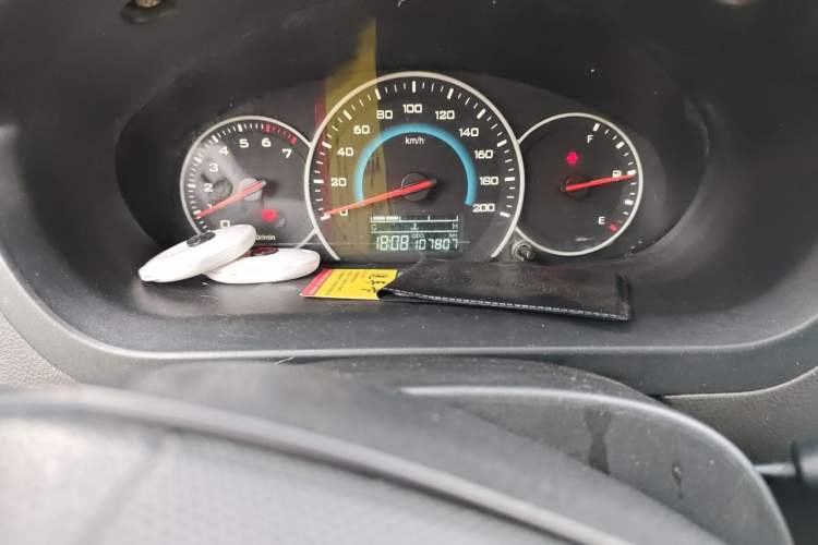 Used Wuling Rongguang V 2016 1.5L Standard Version Odometer Close Up