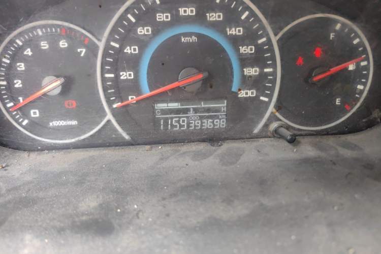 Used Wuling Rongguang V 2016 1.5L Standard Version Odometer Close Up