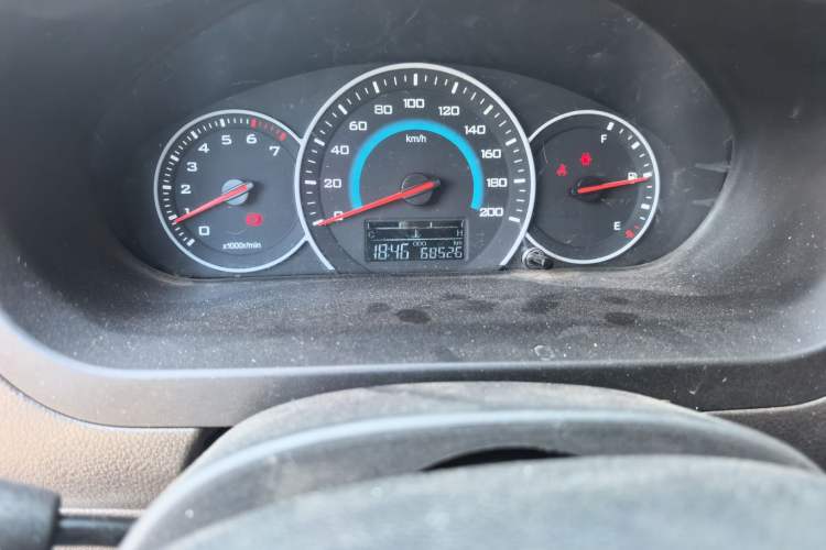 Used Wuling Rongguang V 2016 1.2L Standard Version Odometer Close Up