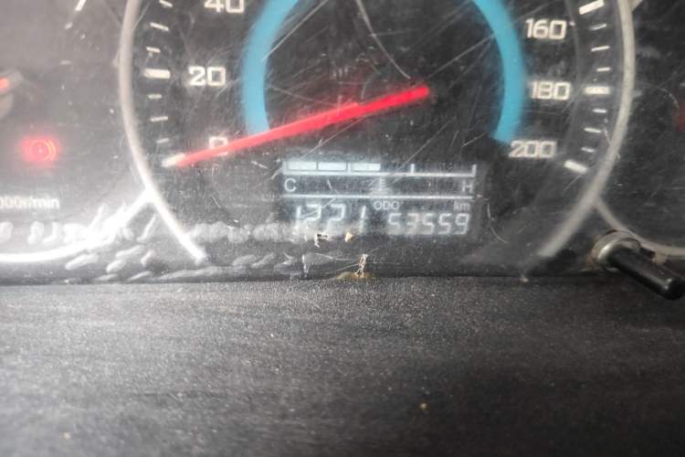 Used Wuling Rongguang V 2016 1.5L Standard Version Odometer Close Up