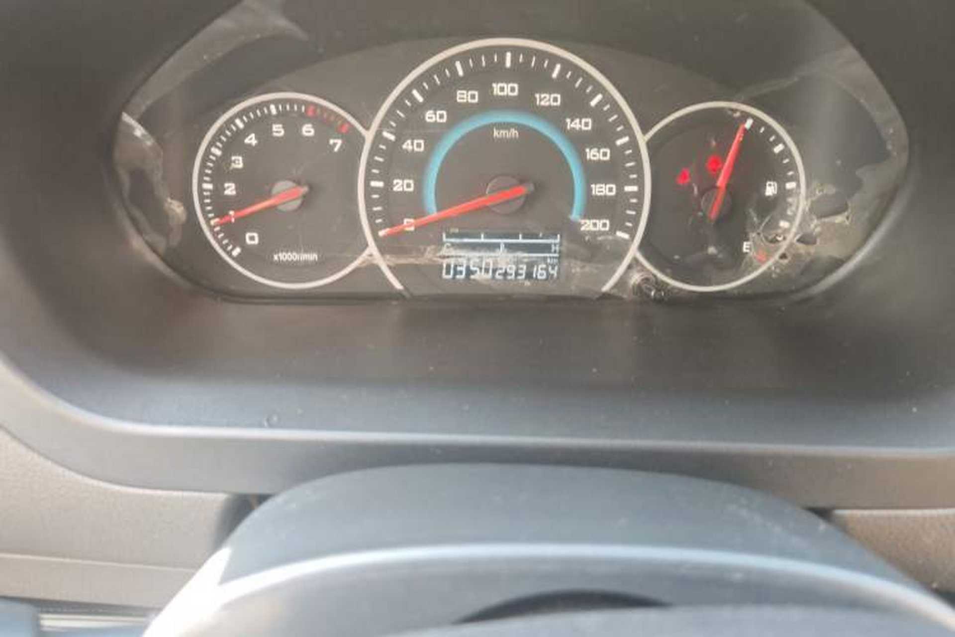 Used Wuling Rongguang V 2016 1.5L Standard Version Odometer Close Up