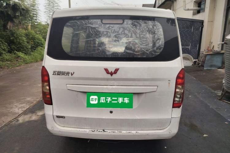 Used Wuling Rongguang V 2016 1.5L Standard Version Rear