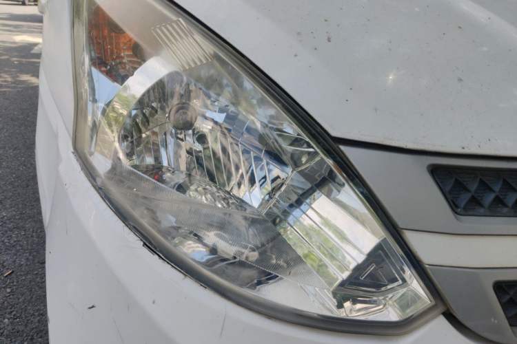 Used Wuling Rongguang V 2016 1.5L Practical Version Right Front Headlight