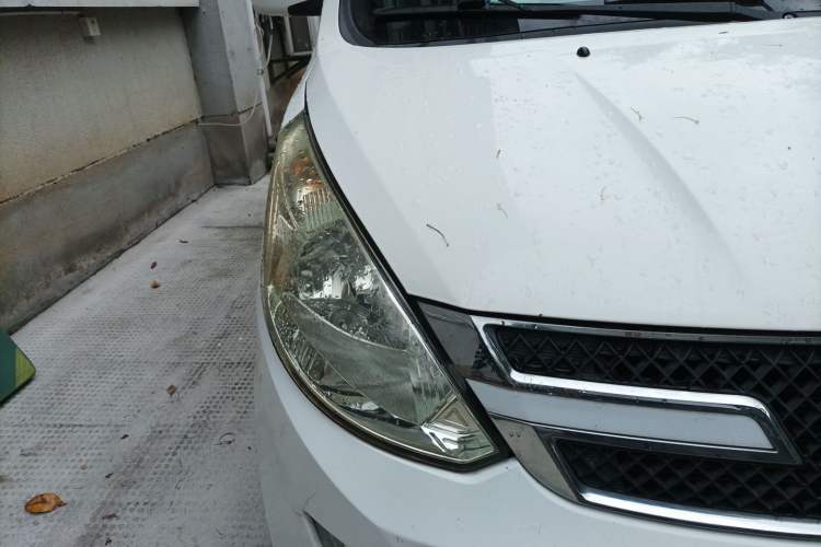 Used Wuling Rongguang V 2016 1.5L Standard Version Right Front Headlight