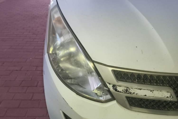 Used Wuling Rongguang V 2016 1.5L Practical Version Non-Power-Assisted Right Front Headlight