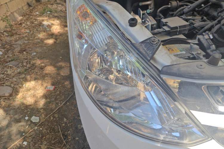 Used Wuling Rongguang V 2016 1.5L Standard Version Right Front Headlight