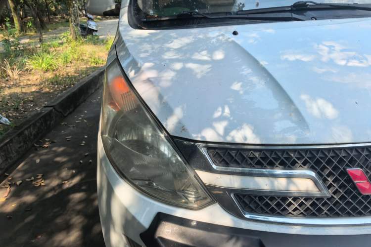 Used Wuling Rongguang V 2016 1.2L Standard Version Right Front Headlight