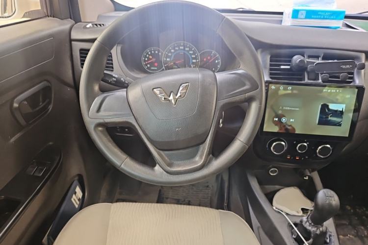 Used Wuling Rongguang V 2016 1.2L Standard Version Steering Wheel