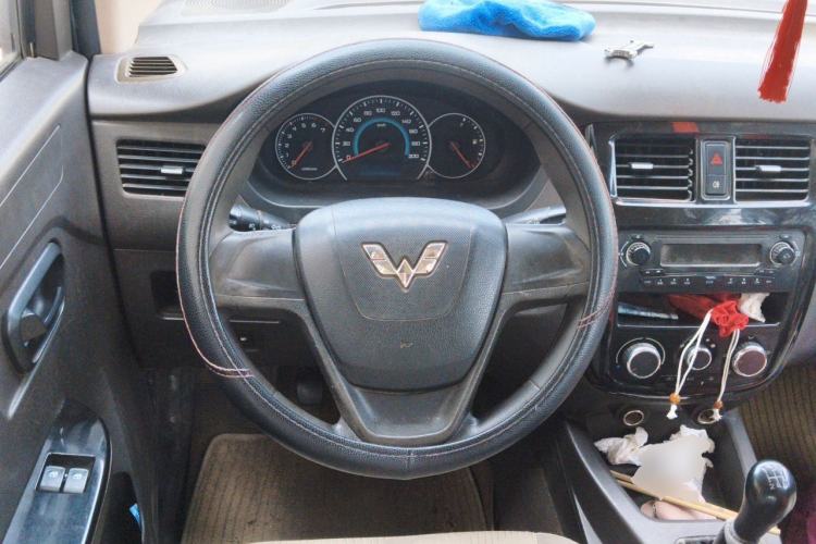 Used Wuling Rongguang V 2016 1.5L Standard Version Steering Wheel
