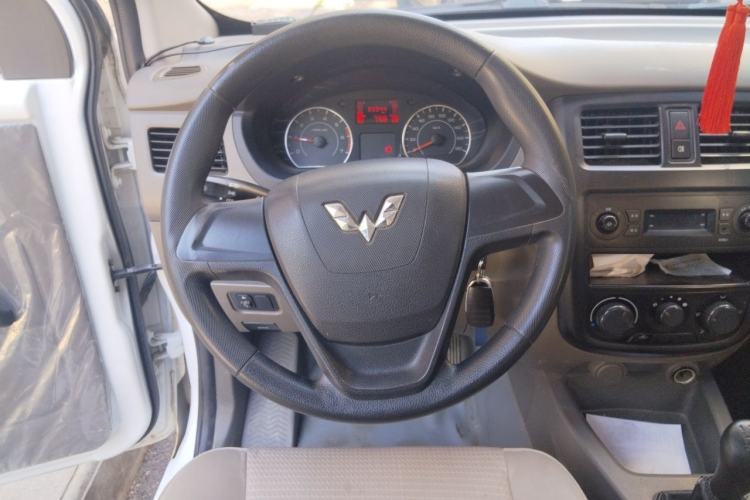 Used Wuling Rongguang V 2016 1.2L Practical Version Steering Wheel