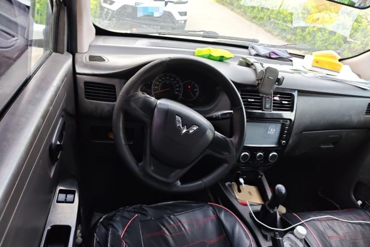 Used Wuling Rongguang V 2016 1.5L Standard Version Steering Wheel