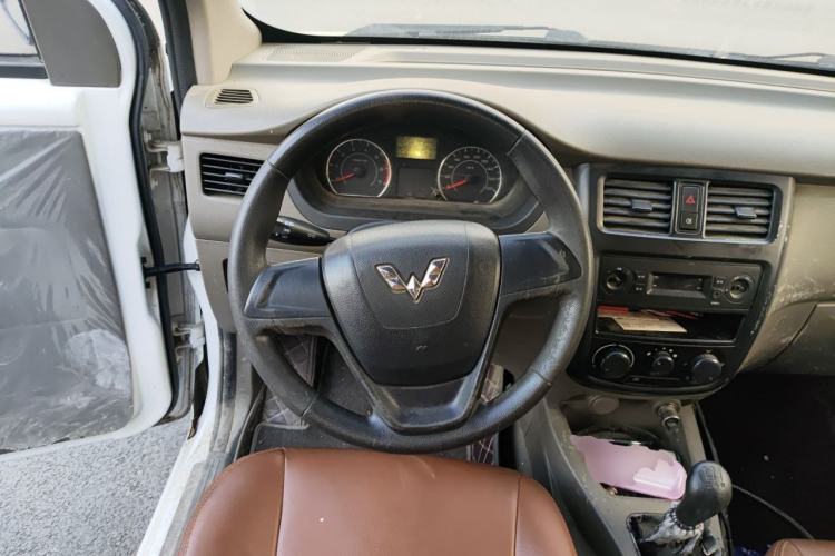 Used Wuling Rongguang V 2016 1.2L Practical Version Steering Wheel