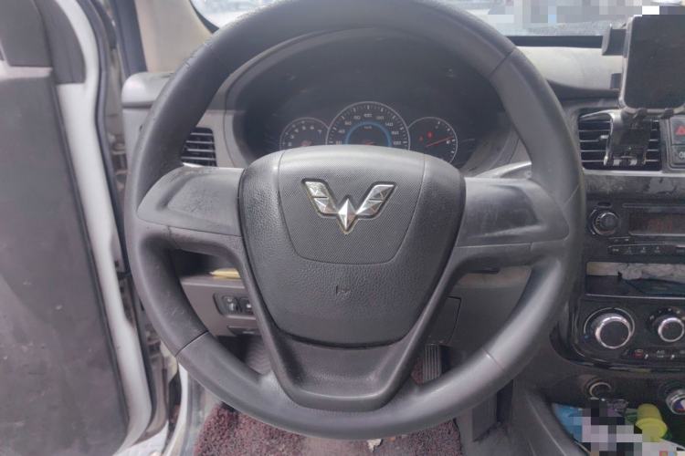 Used Wuling Rongguang V 2016 1.5L Standard Version Steering Wheel