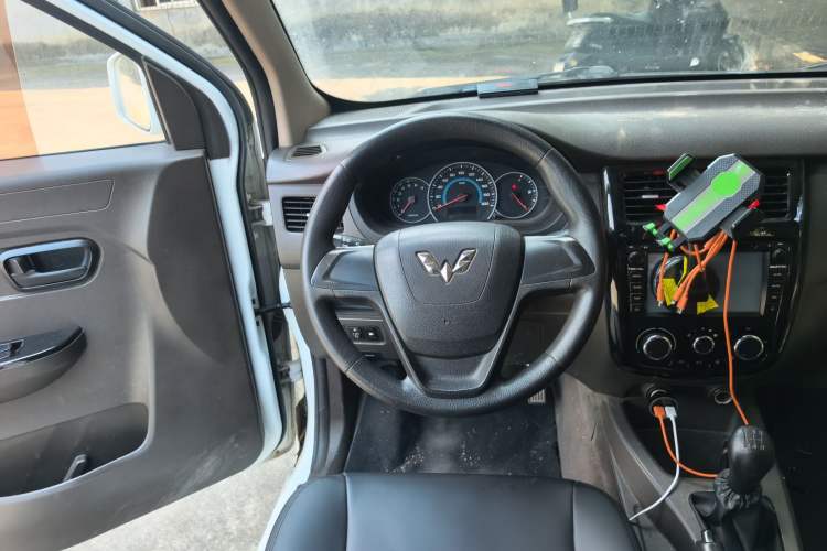 Used Wuling Rongguang V 2016 1.2L Standard Version Steering Wheel