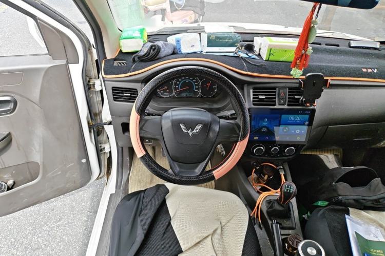 Used Wuling Rongguang V 2016 1.5L Standard Version Steering Wheel