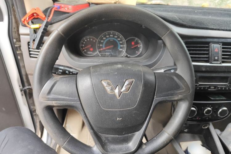 Used Wuling Rongguang V 2016 1.5L Standard Version Steering Wheel