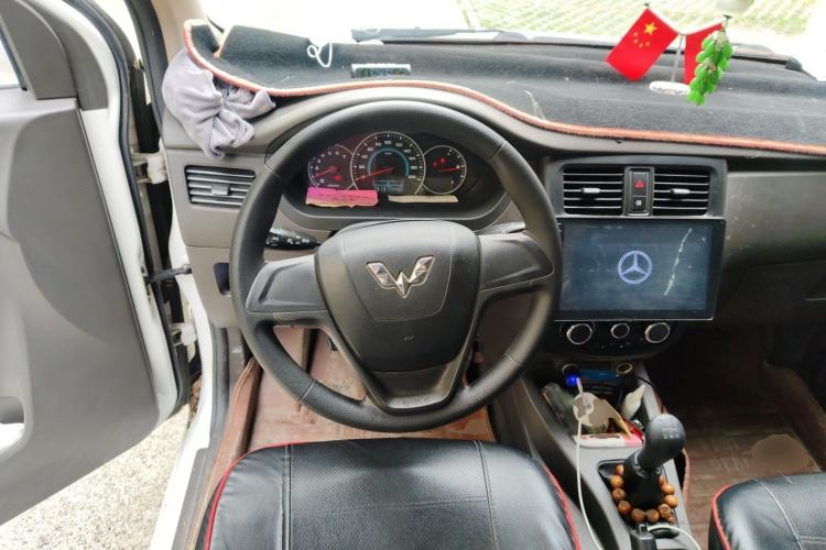 Used Wuling Rongguang V 2016 1.5L Standard Version Steering Wheel