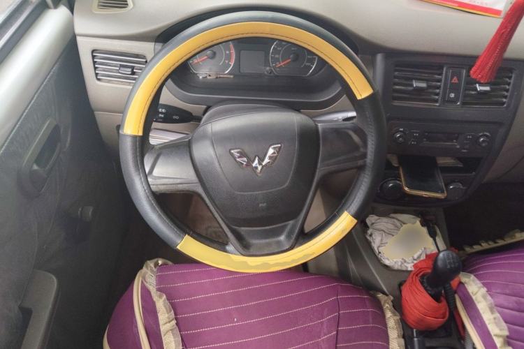 Used Wuling Rongguang V 2016 1.2L Practical Version Steering Wheel