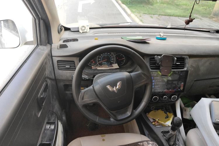 Used Wuling Rongguang V 2016 1.5L Standard Version Steering Wheel