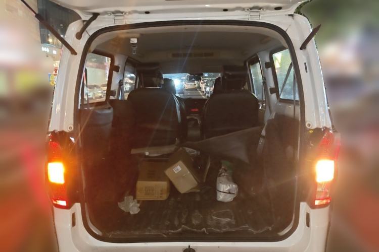Used Wuling Rongguang V 2016 1.5L Standard Version Trunk