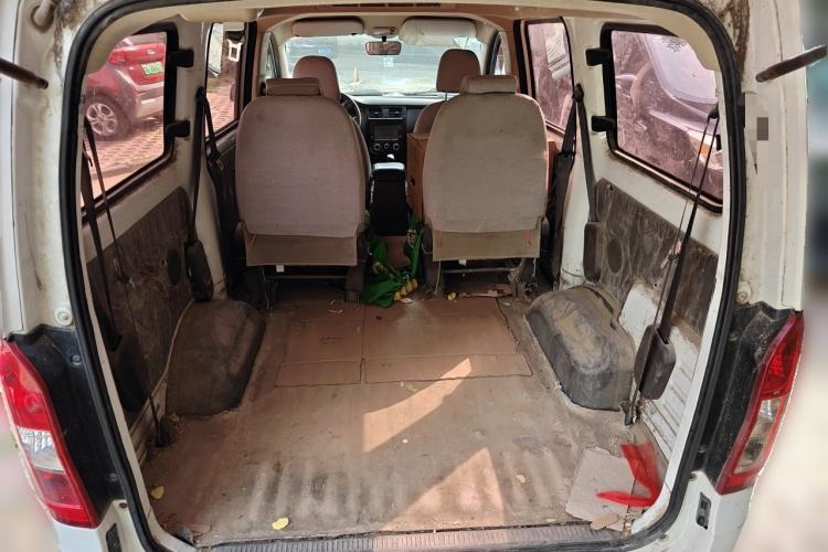 Used Wuling Rongguang V 2016 1.5L Standard Version Trunk