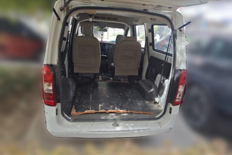 Used Wuling Rongguang V 2016 1.5L Standard Version Trunk