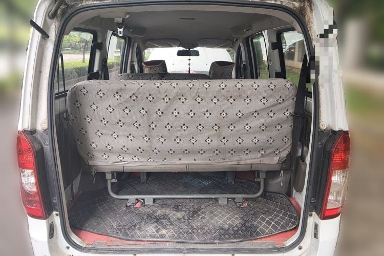 Used Wuling Rongguang V 2016 1.2L Practical Version Trunk