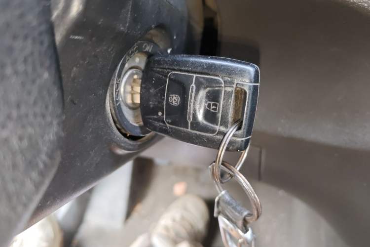 Used Wuling Rongguang V 2016 1.5L Standard Version Vehicle Key
