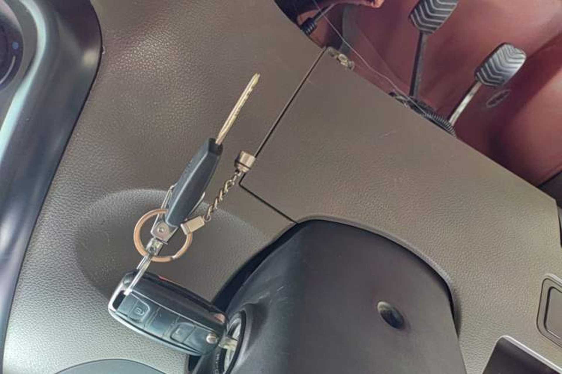 Used Wuling Rongguang V 2016 1.2L Practical Version Vehicle Key