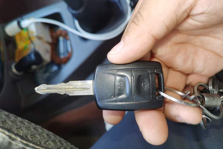 Used Wuling Rongguang V 2016 1.2L Standard Version Vehicle Key