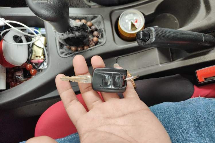 Used Wuling Rongguang V 2016 1.5L Standard Version Vehicle Key