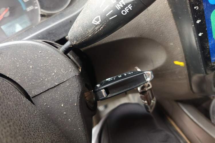 Used Wuling Rongguang V 2016 1.2L Standard Version Vehicle Key