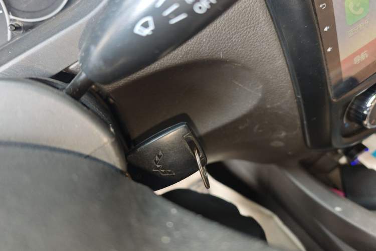 Used Wuling Rongguang V 2016 1.5L Standard Version Vehicle Key