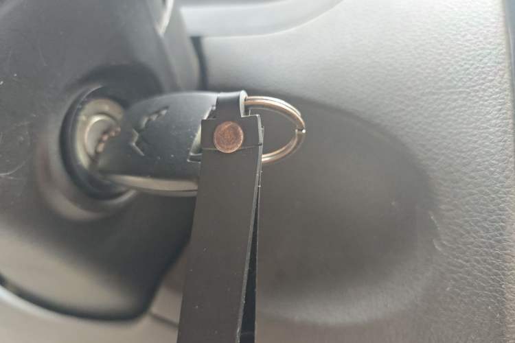 Used Wuling Rongguang V 2016 1.5L Standard Version Vehicle Key