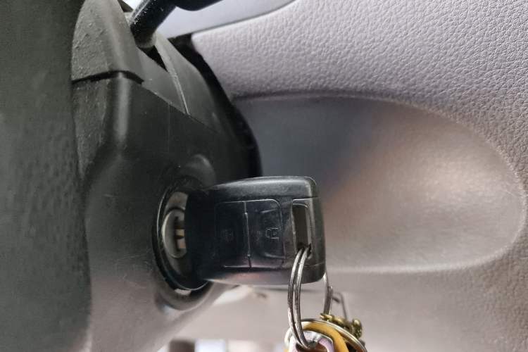 Used Wuling Rongguang V 2016 1.5L Standard Version Vehicle Key