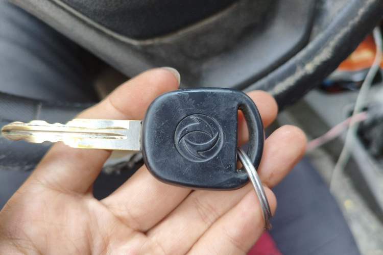 Used Wuling Rongguang V 2016 1.5L Practical Version Vehicle Key