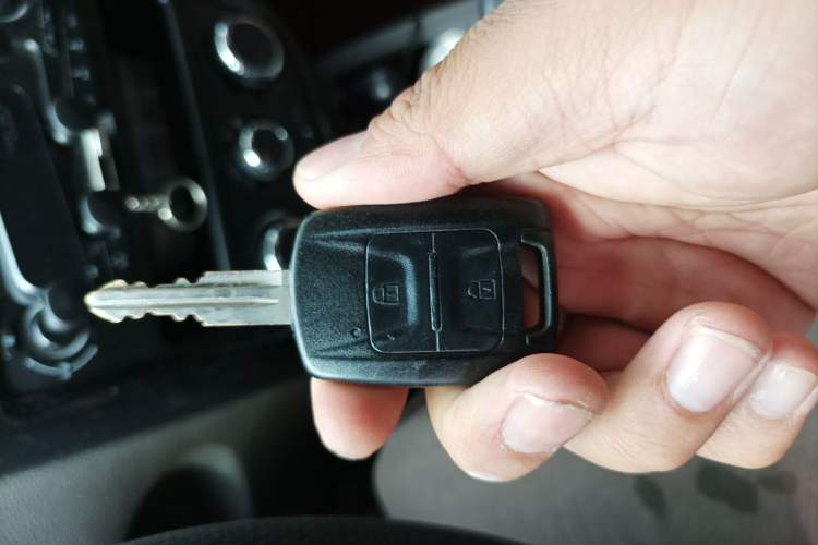 Used Wuling Rongguang V 2016 1.5L Standard Version Vehicle Key