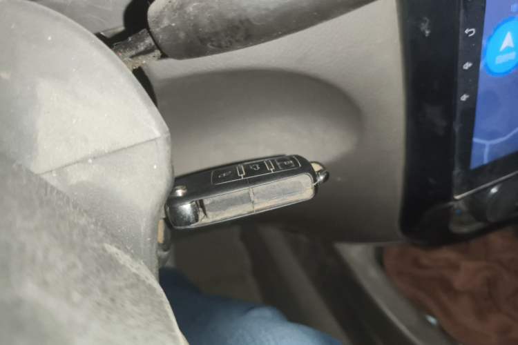 Used Wuling Rongguang V 2016 1.5L Practical Version Non-Power-Assisted Vehicle Key