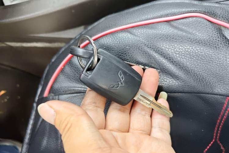 Used Wuling Rongguang V 2016 1.5L Standard Version Vehicle Key